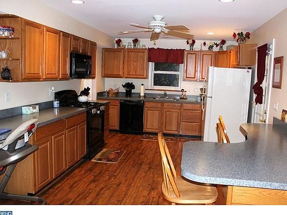 2nd image of 8 S Rose Ln