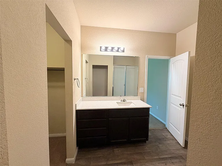 225 Cibolo Creek Dr — Photo 19