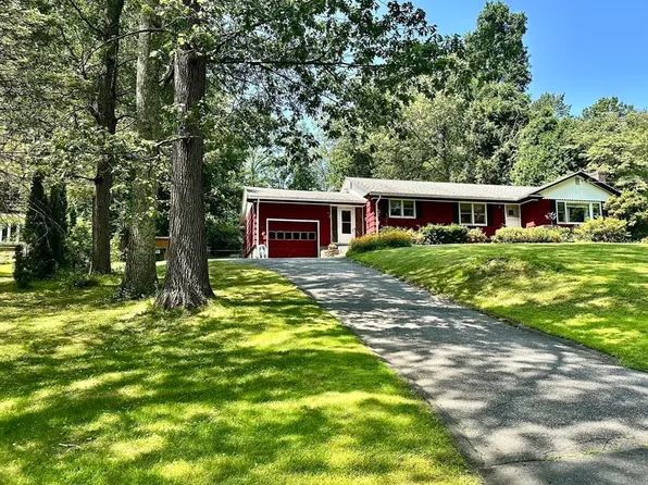 35 Brainard Rd, Wilbraham, MA 01095