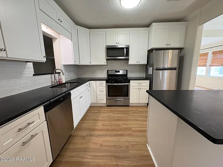 524 Cedar Crest Ct — Photo 5