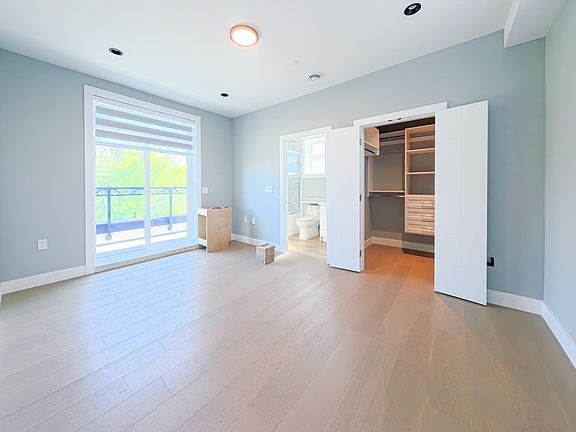 5th image of 2557 King Edward Ave W #2