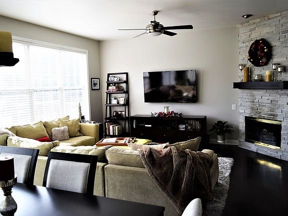 2nd image of 99 Oakton Dr
