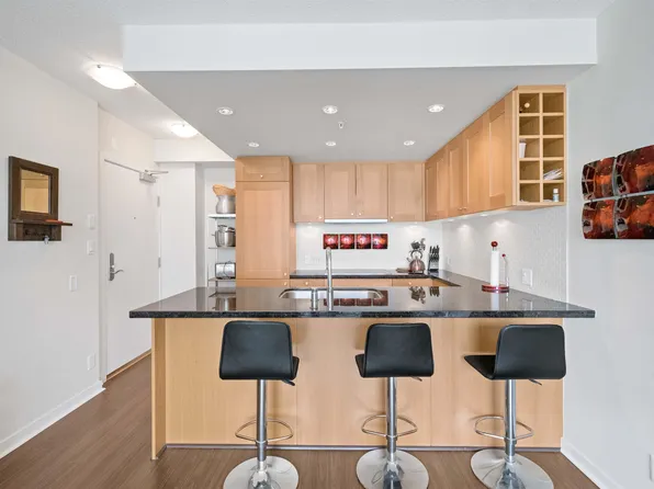 821 Cambie St #2001, Vancouver, BC V6B 0E3