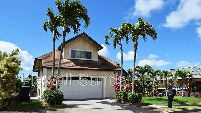 3 bed, 2.5 bath, 1755 sqft, $3,800 — Photo 2