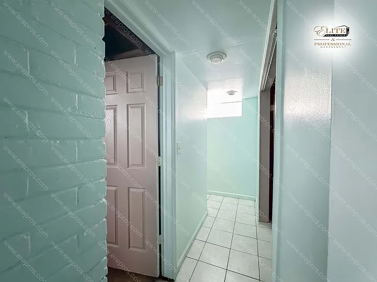 9134 Winthrop St — Photo 27