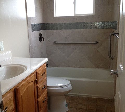 4th image of 1025 N Mariposa Ave APT 15