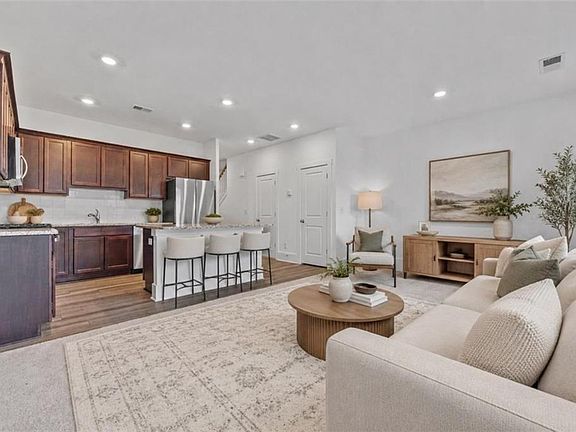 3rd image of 1516 Parks Edge Ln