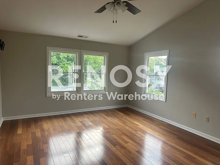 8900 Millers Island Blvd — Photo 12