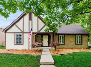 6886 Lakebrook Blvd, Columbus, OH 43235