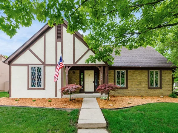 6886 Lakebrook Blvd, Columbus, OH 43235