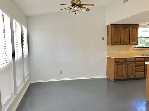 4th image of 2801 Whitehurst Dr