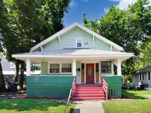 664 Lenox Ave E, Waukegan, IL 60085