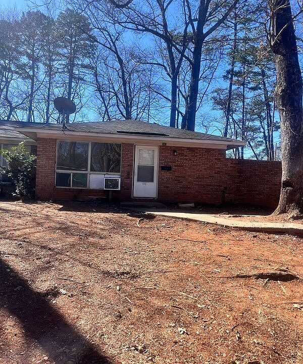 1st image of 532 Camrose Dr