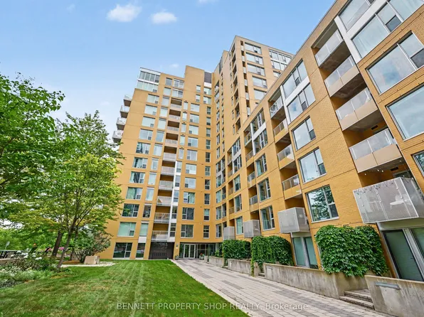 250 Lett St #1304, Ottawa, ON K1R 0A8