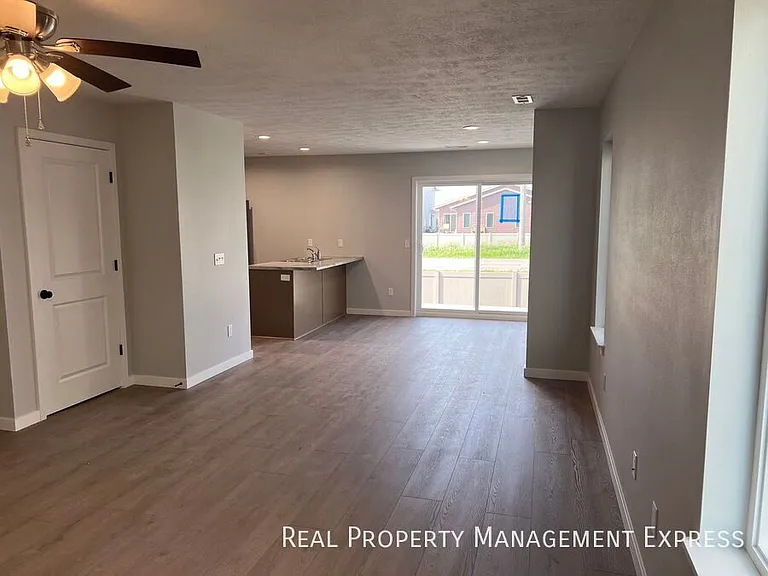 9666 W Tunis Dr — Photo 7