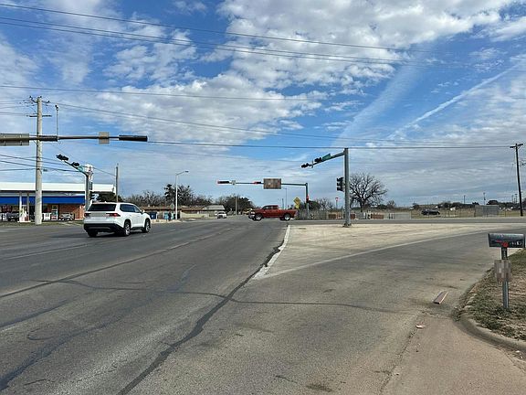4th image of 405 Paint Rock Rd