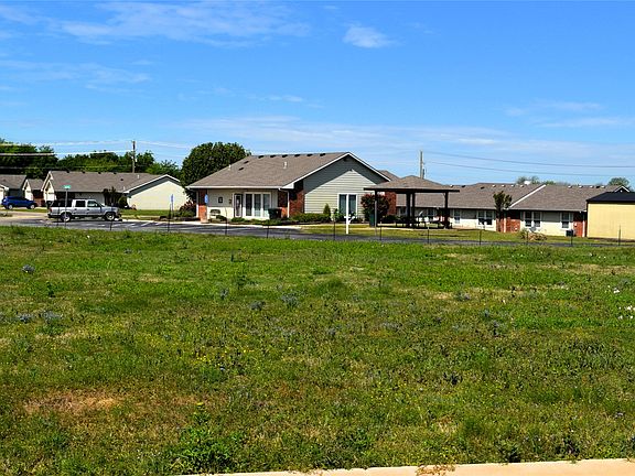 2nd image of 324 Preston Rd