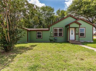 1000 N Davis St, West, TX 76691
