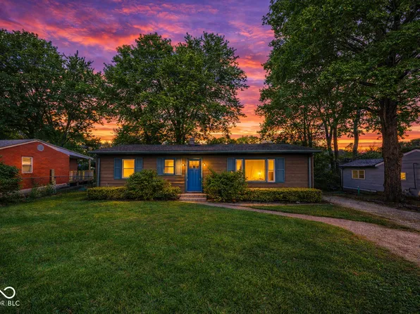 8667 S Nash Dr, Nineveh, IN 46164