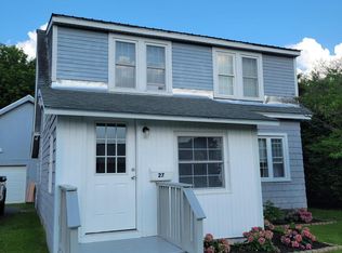 27 Delaware St, Rouses Point, NY 12979