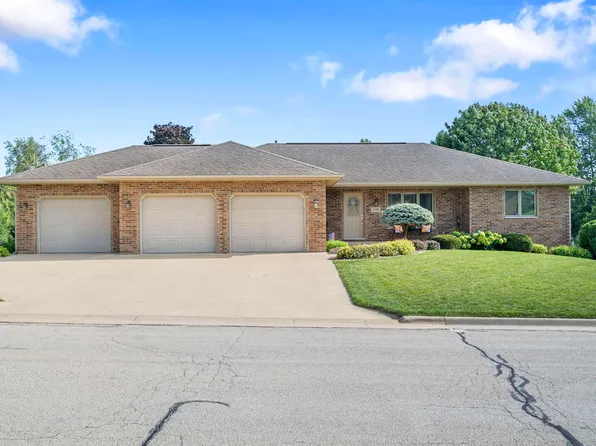 1120 3rd Ave SE, Cascade, IA 52033