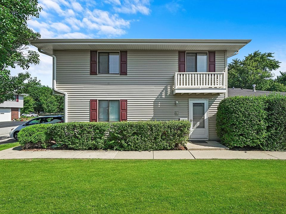 1st image of 7 Dennis Ct #7