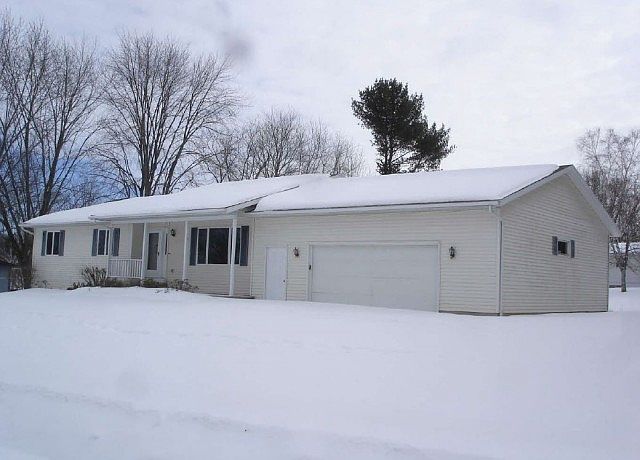 2nd image of 616 Prisk St