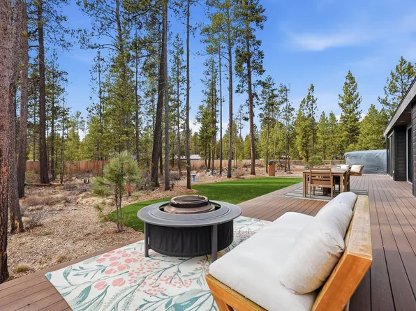 56017 Browning Dr, Bend, OR 97707