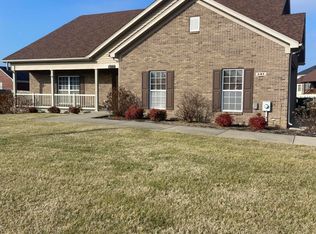 141 Spring Lake Ln, Louisville, KY 40229