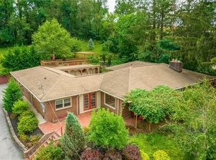 2309 Engelwood Dr, Pittsburgh, PA