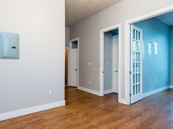 2nd image of 918 Hart St #2C