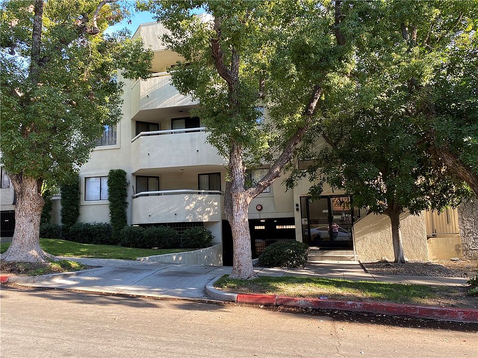 1st image of 554 E San Jose Ave APT 103