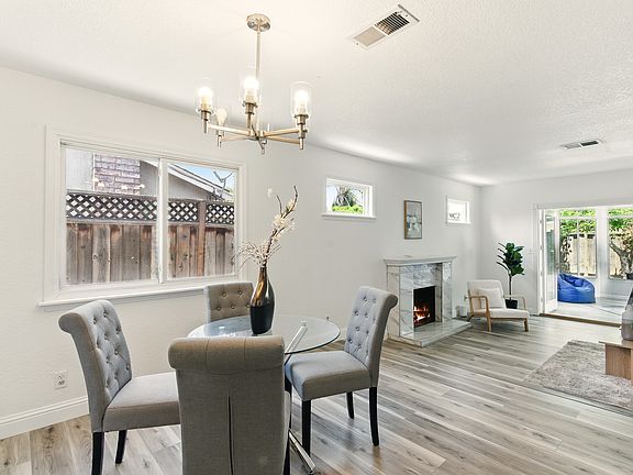 5th image of 32250 Crest Ln