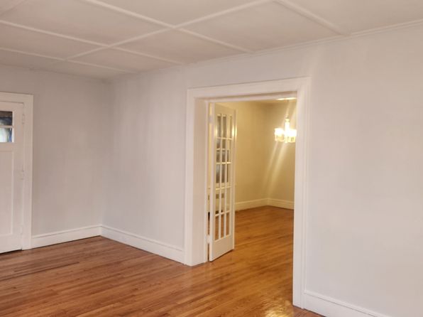 9 Brewster St