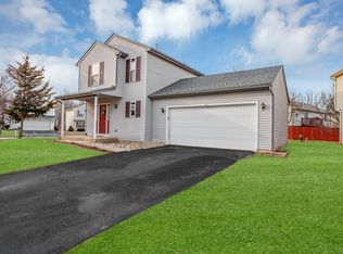 813 Rose Ln, Harvard, IL 60033
