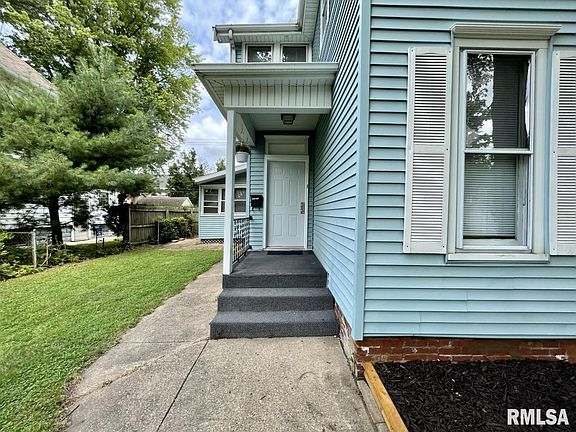 4th image of 1323 W Barker Ave