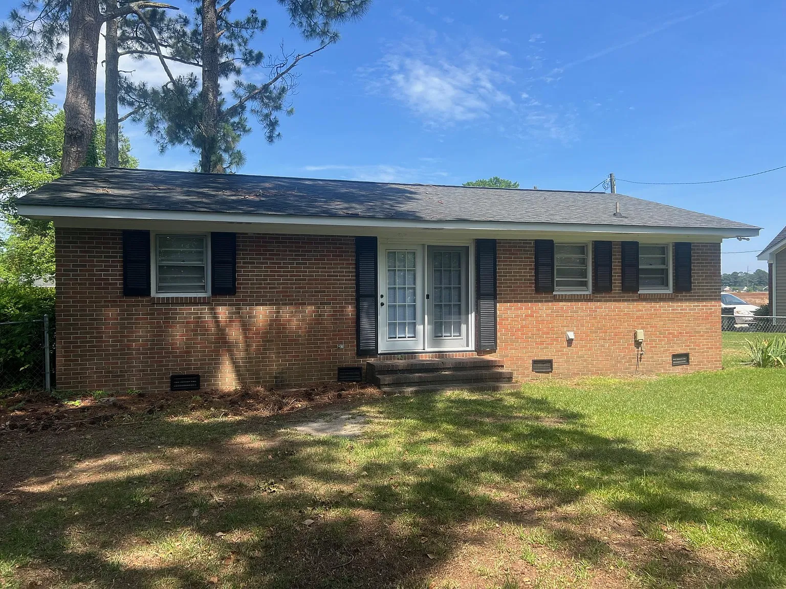 2 bed, 1040 sqft, $1,100 — Photo 2
