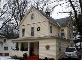 15 Hamilton St, Newton, NJ 07860