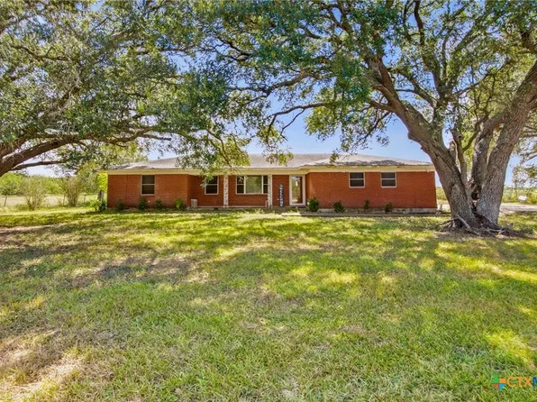 7287 Hanselman Rd, Victoria, TX 77905