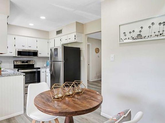 3rd image of 2001 Glenridge Way #6af732091