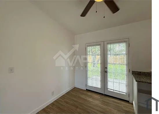 4 bed, 1362 sqft, $2,000 — Photo 4