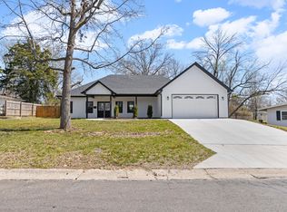 1020 Crestland Ave, Columbia, MO 65203