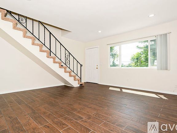 3rd image of 2072 El Prado Ave #A