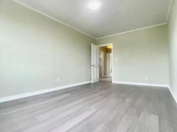 80-12 165th St Floor 3, Jamaica, NY 11432