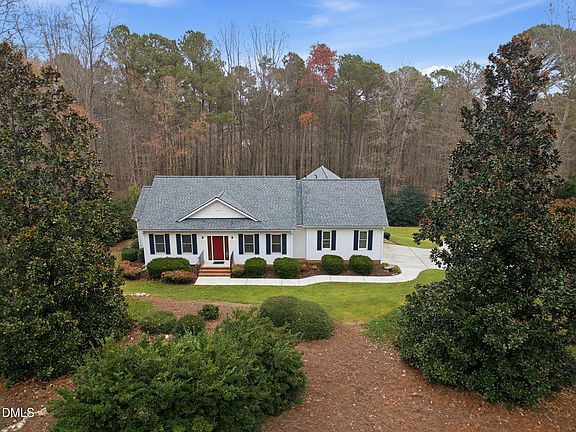 2nd image of 1101 Hidden Hills Dr