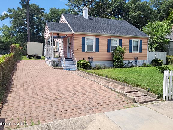 2nd image of 814 Woodlawn Avenue