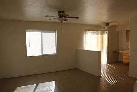 3 bed, 2.5 bath, 1220 sqft, $1,845 — Photo 4