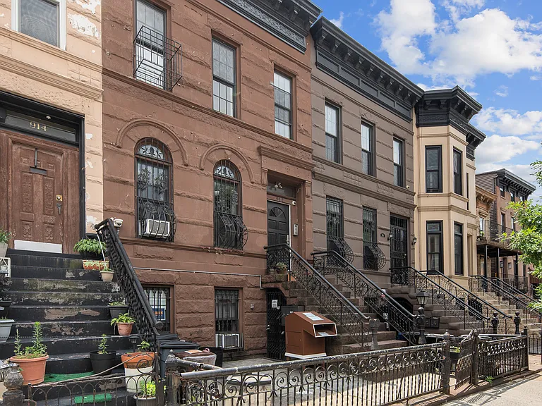 912 Putnam Ave #3 — Photo 12