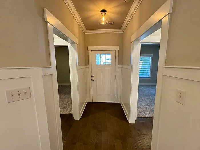 426 Tillane Park Cir — Photo 2