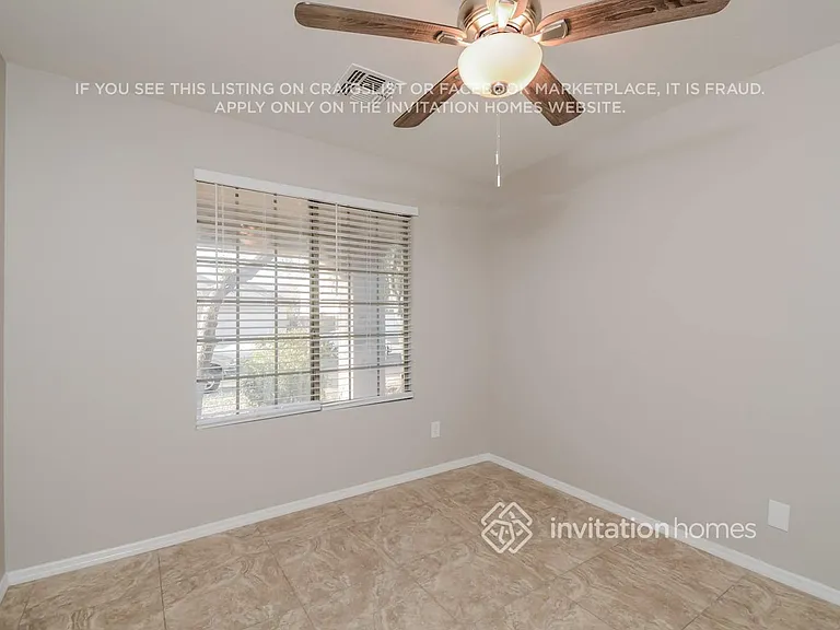 10904 W Minnezona Ave — Photo 4